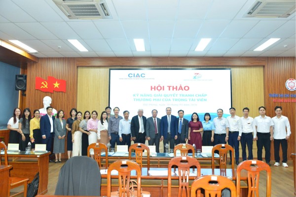  Hội thảo chuyên đề: “Kỹ năng giải quyết tranh chấp thương mại của trọng tài viên”